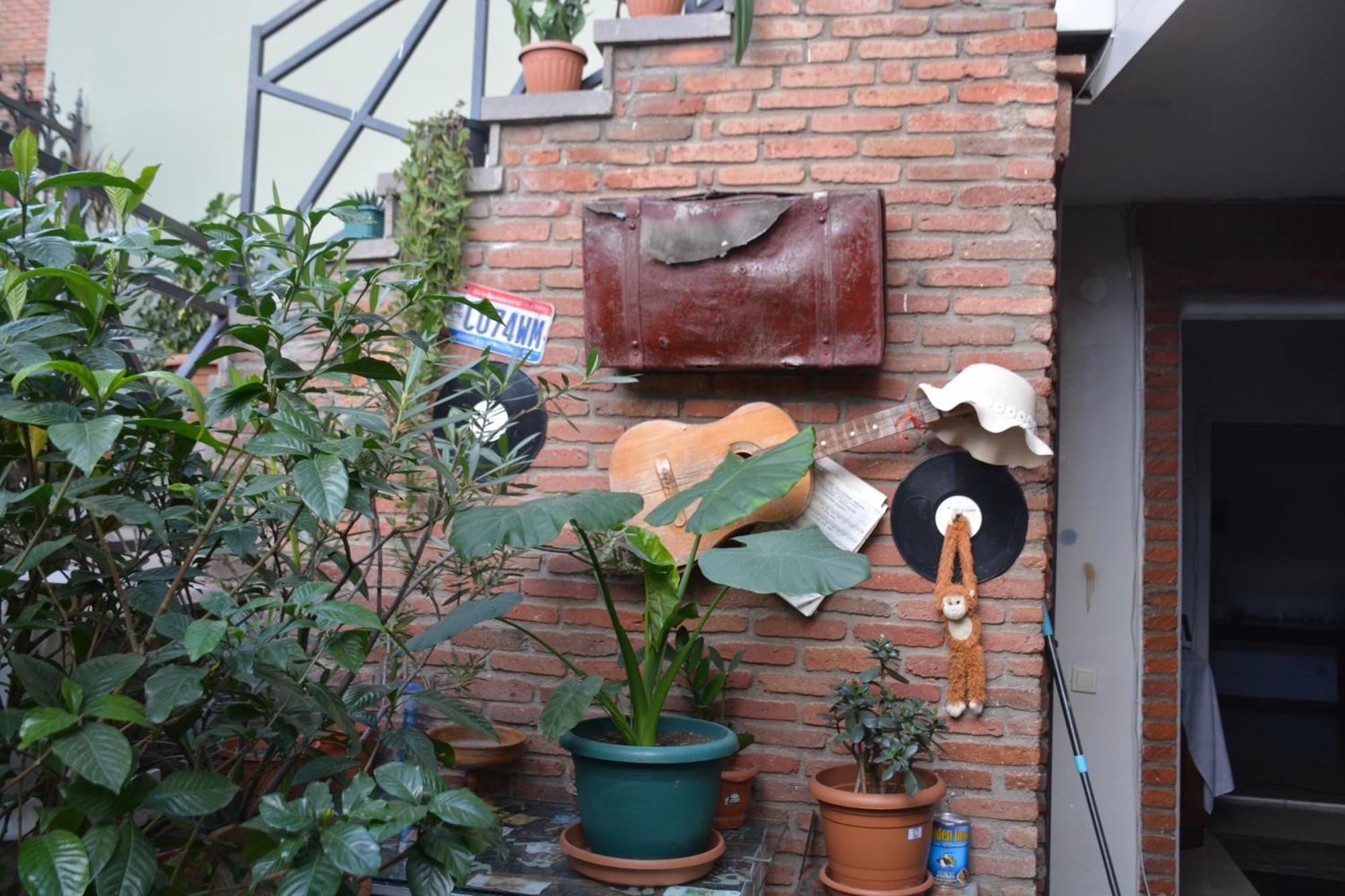 Old House Luca Hotel Tbilisi Bagian luar foto