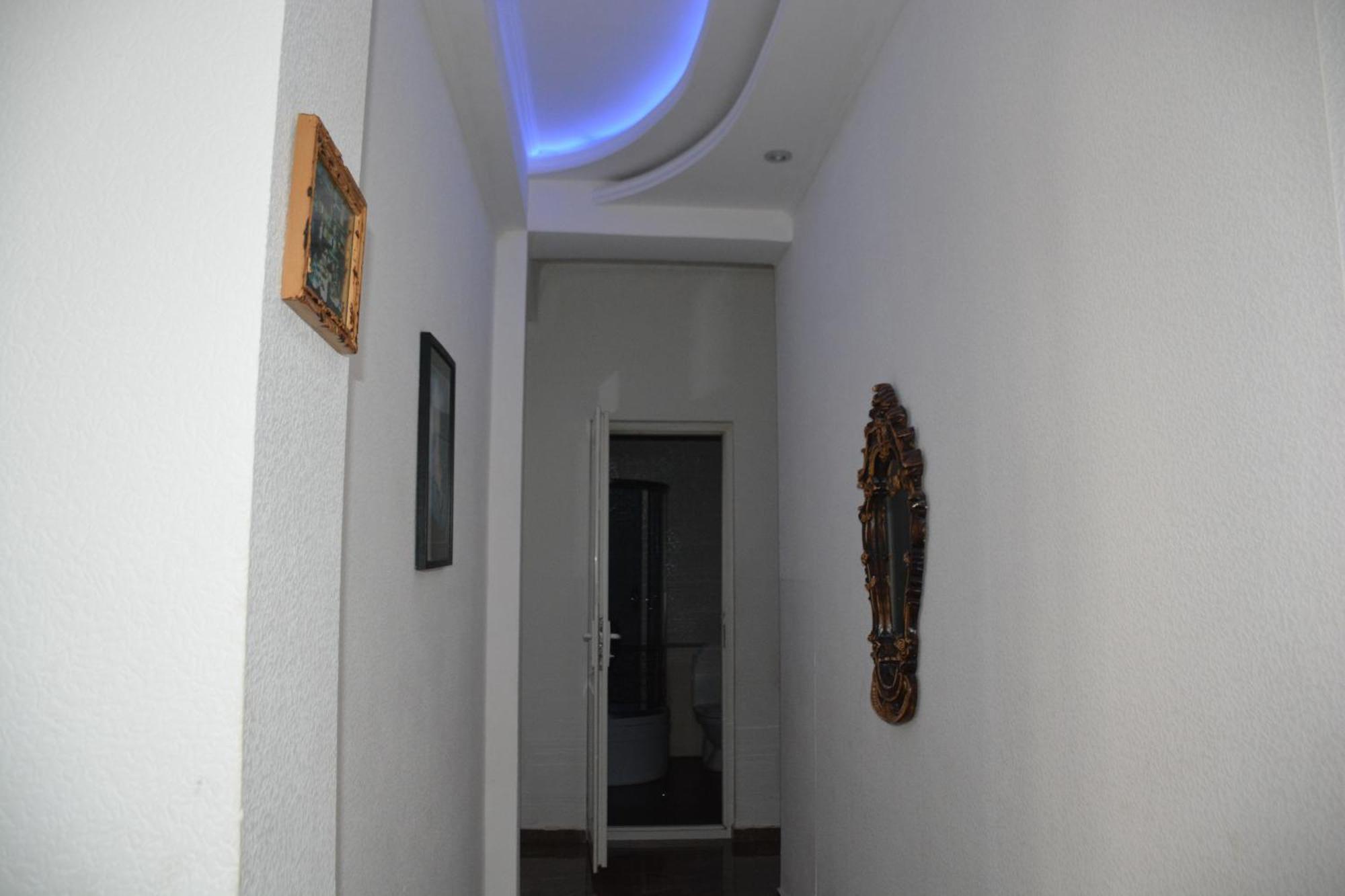 Old House Luca Hotel Tbilisi Bagian luar foto