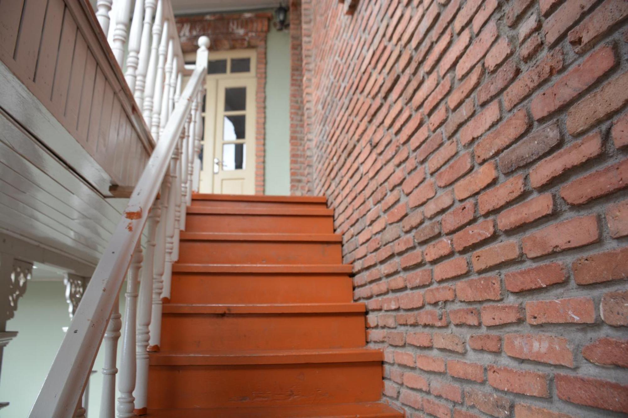 Old House Luca Hotel Tbilisi Bagian luar foto